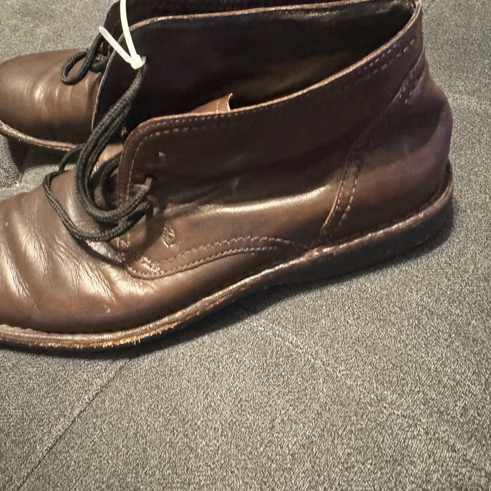 John Varvatos Brown Leather Chukka Boots‎